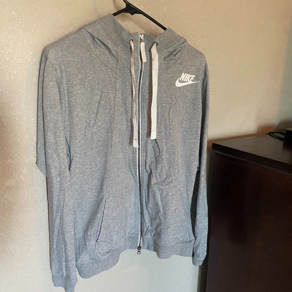 Nike and North Face Sweatshirts - Picture 4 of 7